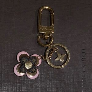 Louis Vuitton blooming flower pink charm